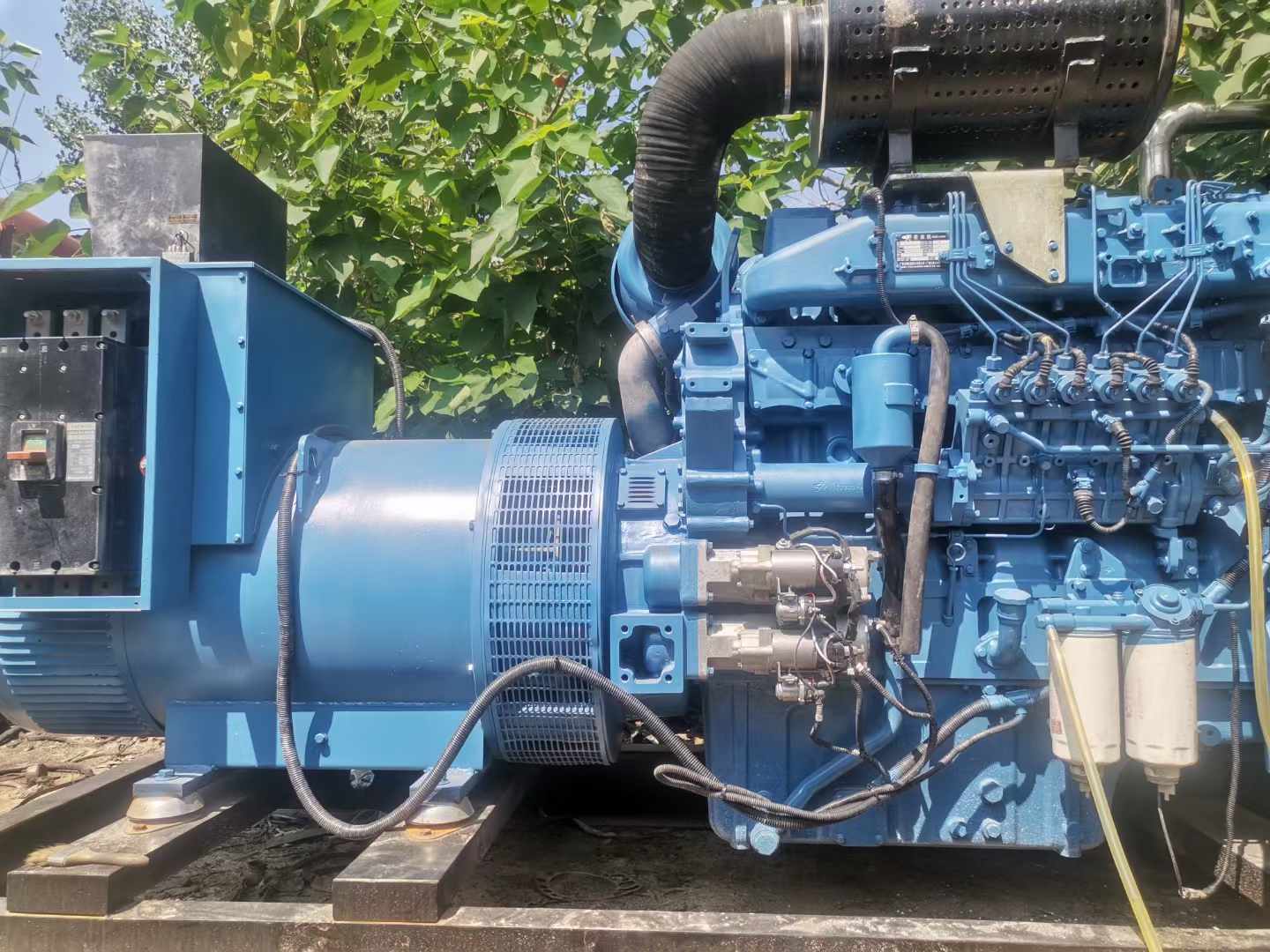 罗甸详细说明降低 800kW 柴油发电机输出电流波动的方法